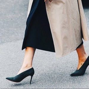 Celine Suede V Neck Pumps in Red****